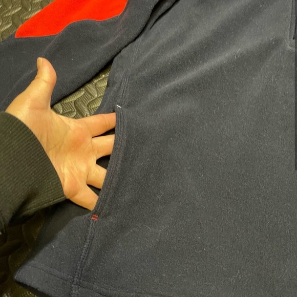 NFL Patriots Football Fleece Sweatshirt 1/4 Zipper Red Navy Size Medium 10/12 - Picture 2 of 9